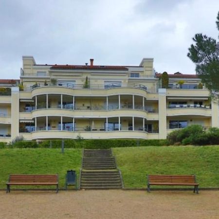 Appartement Entierement Equipe Charbonnières-les-Bains Exterior photo