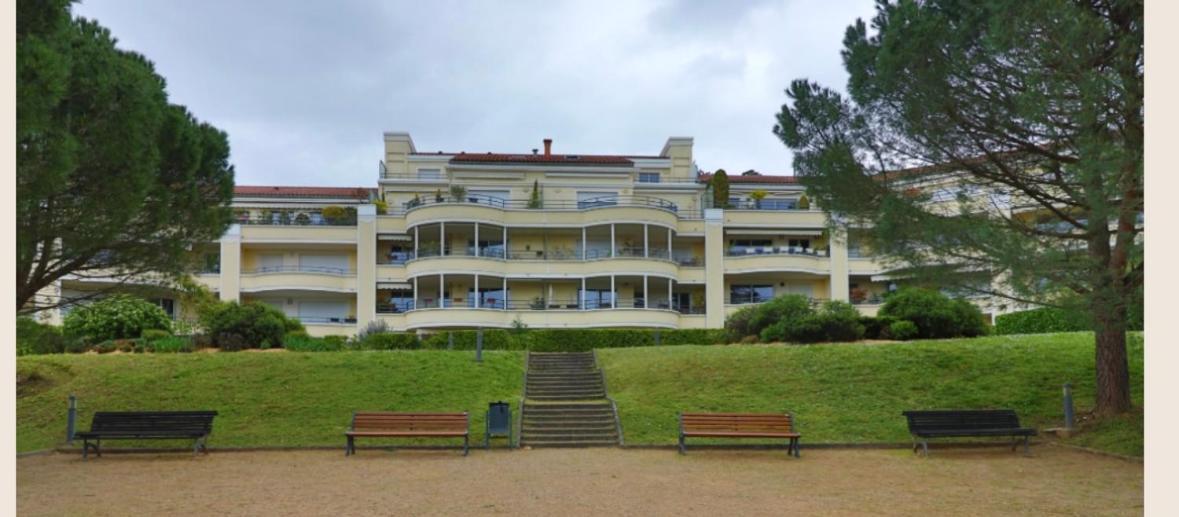 Appartement Entierement Equipe Charbonnières-les-Bains Exterior photo
